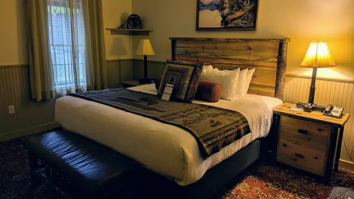 Lake McDonald lodge room