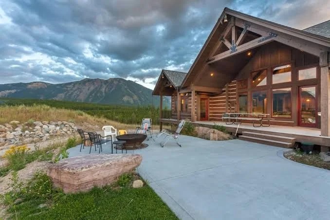 Snowmoon Ranch